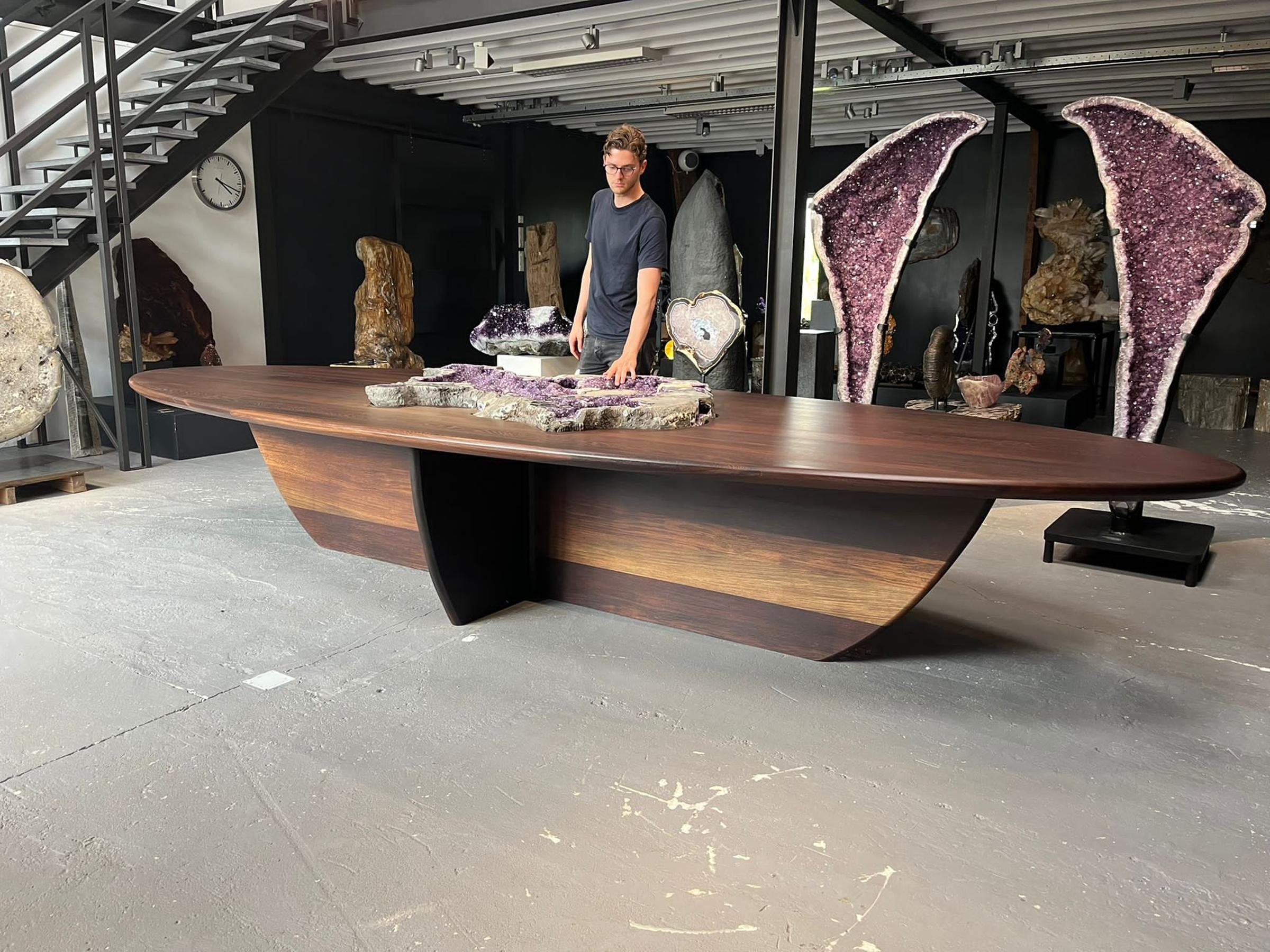 Amethyst table XL - 0d6d1f20 e8ba 4f60 8896 077ef1ad39cf - A0134