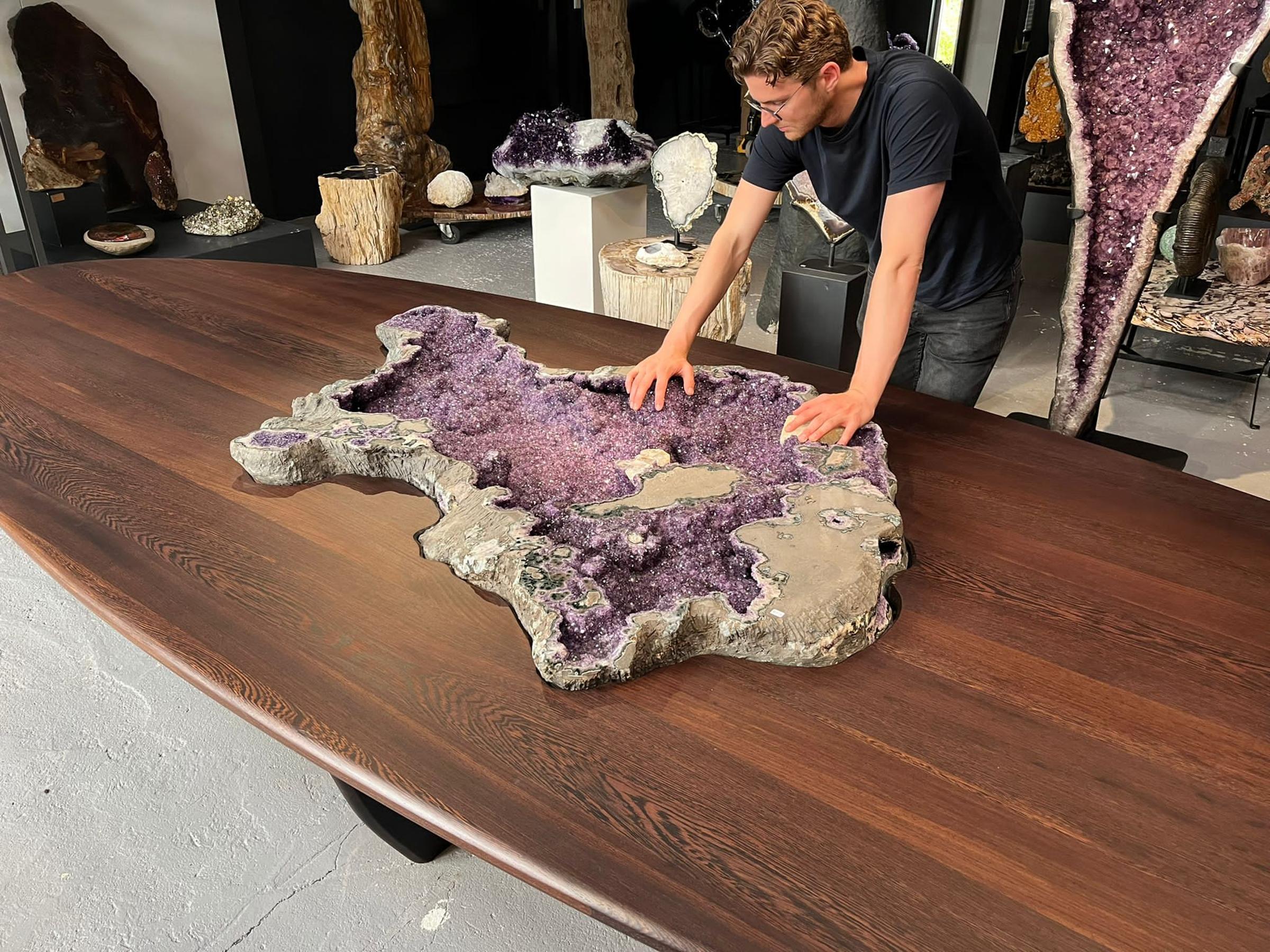 Amethyst table XL - D2fd5176 fd5c 44e9 9905 e804e2f9894a - A0134