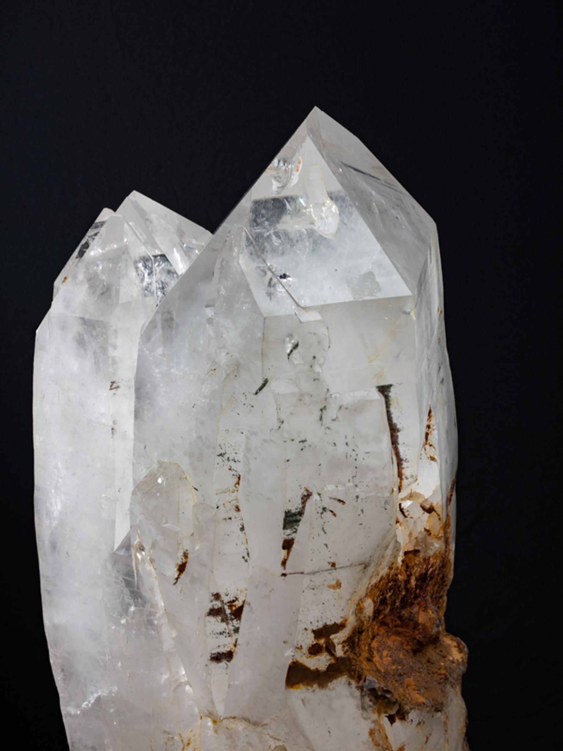 Huge crystal on custom made metal base - St1c0049 7 - C0049