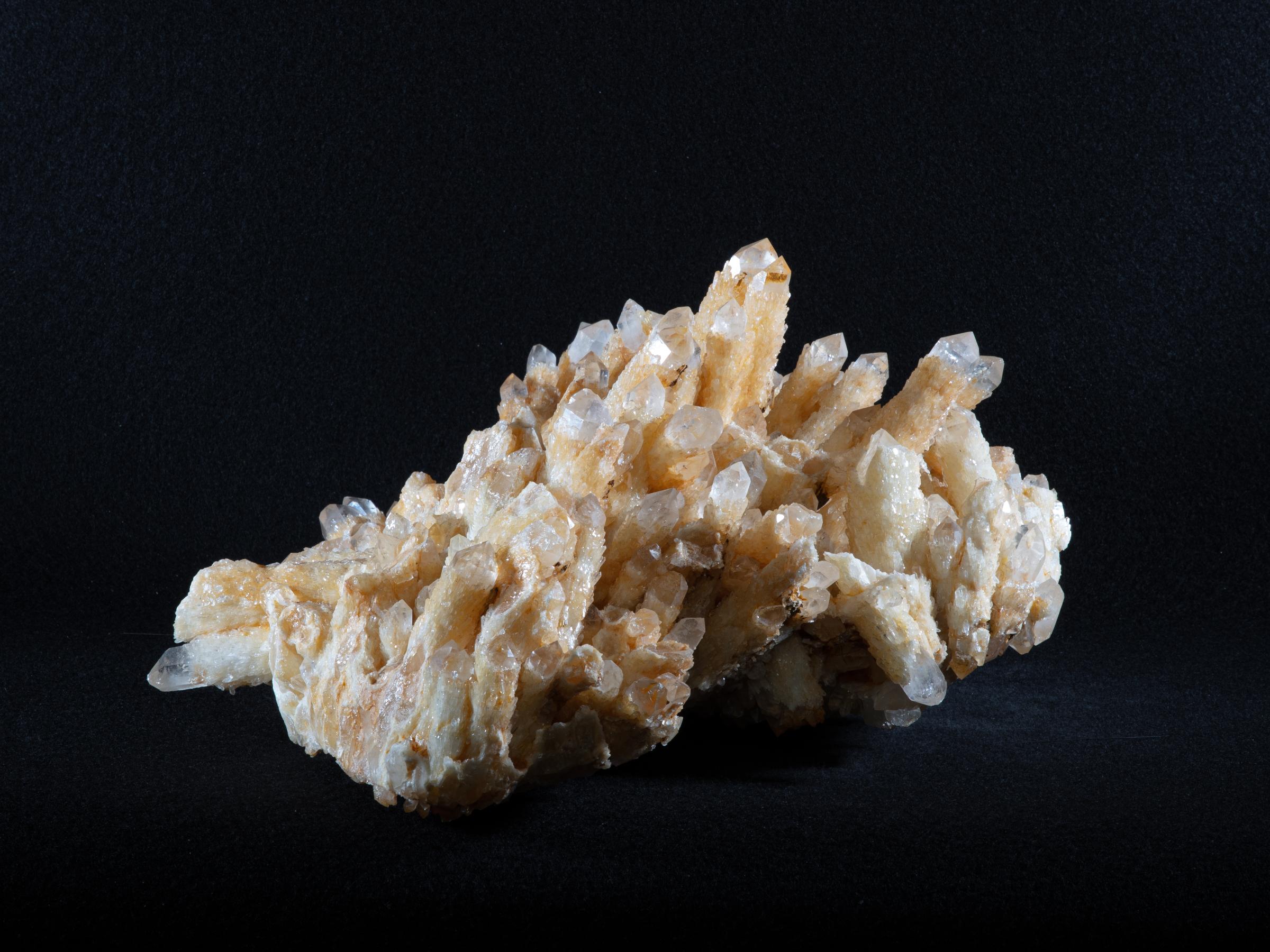 Special fomration septer quartz cluster - St1galleryc0110 9704 - C0110