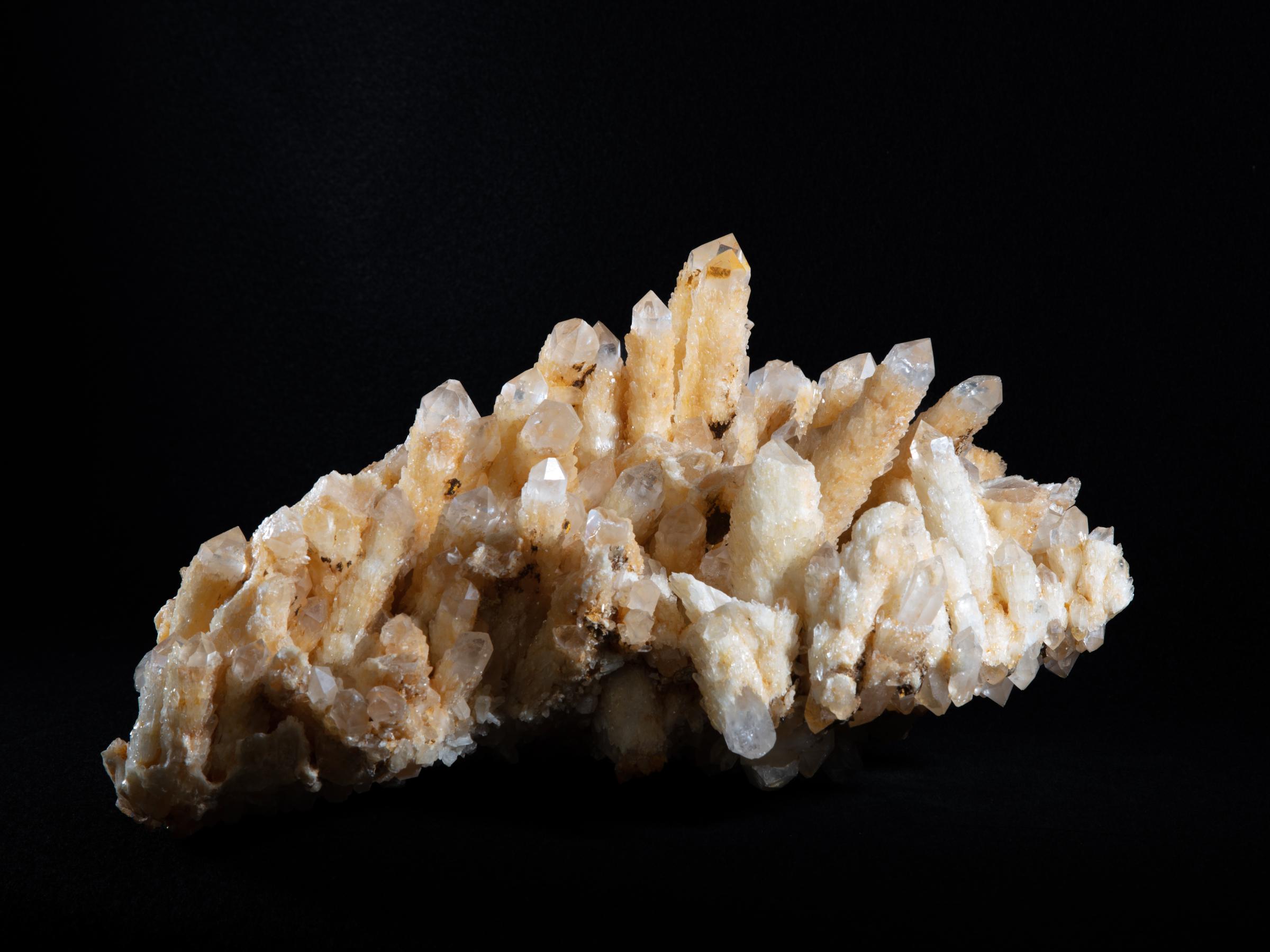 Special fomration septer quartz cluster - St1galleryc0110 9705 - C0110