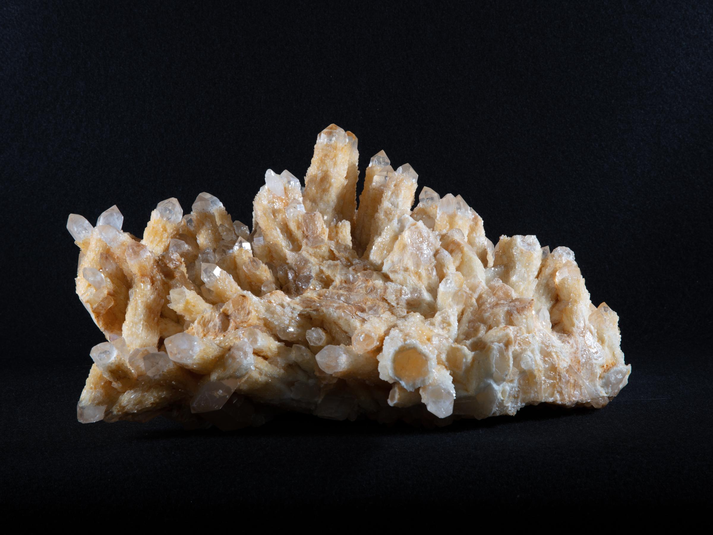 Special fomration septer quartz cluster - St1galleryc0110 9707 - C0110