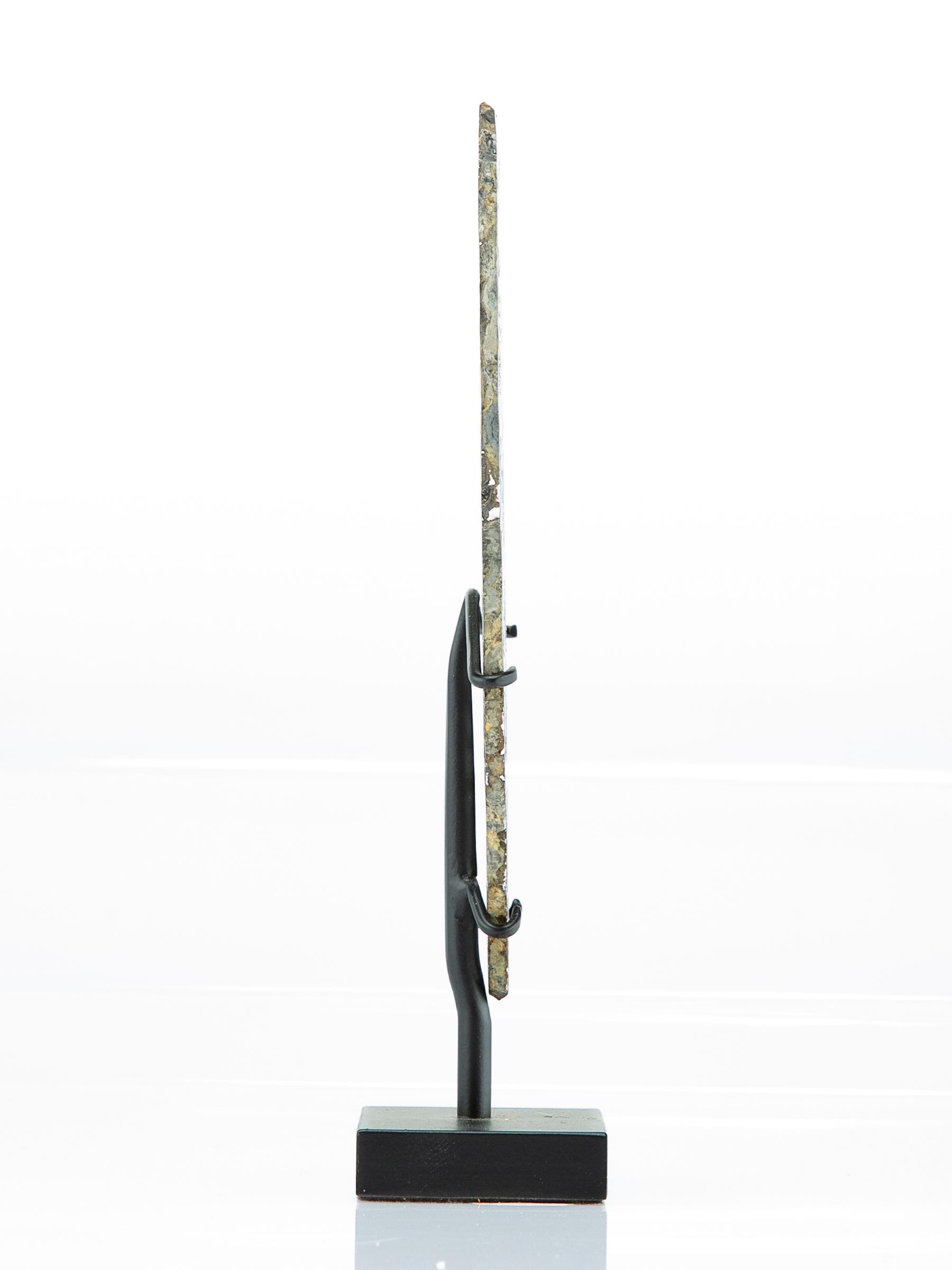 Pallasite on metal base - St1m0028 5 - M0028