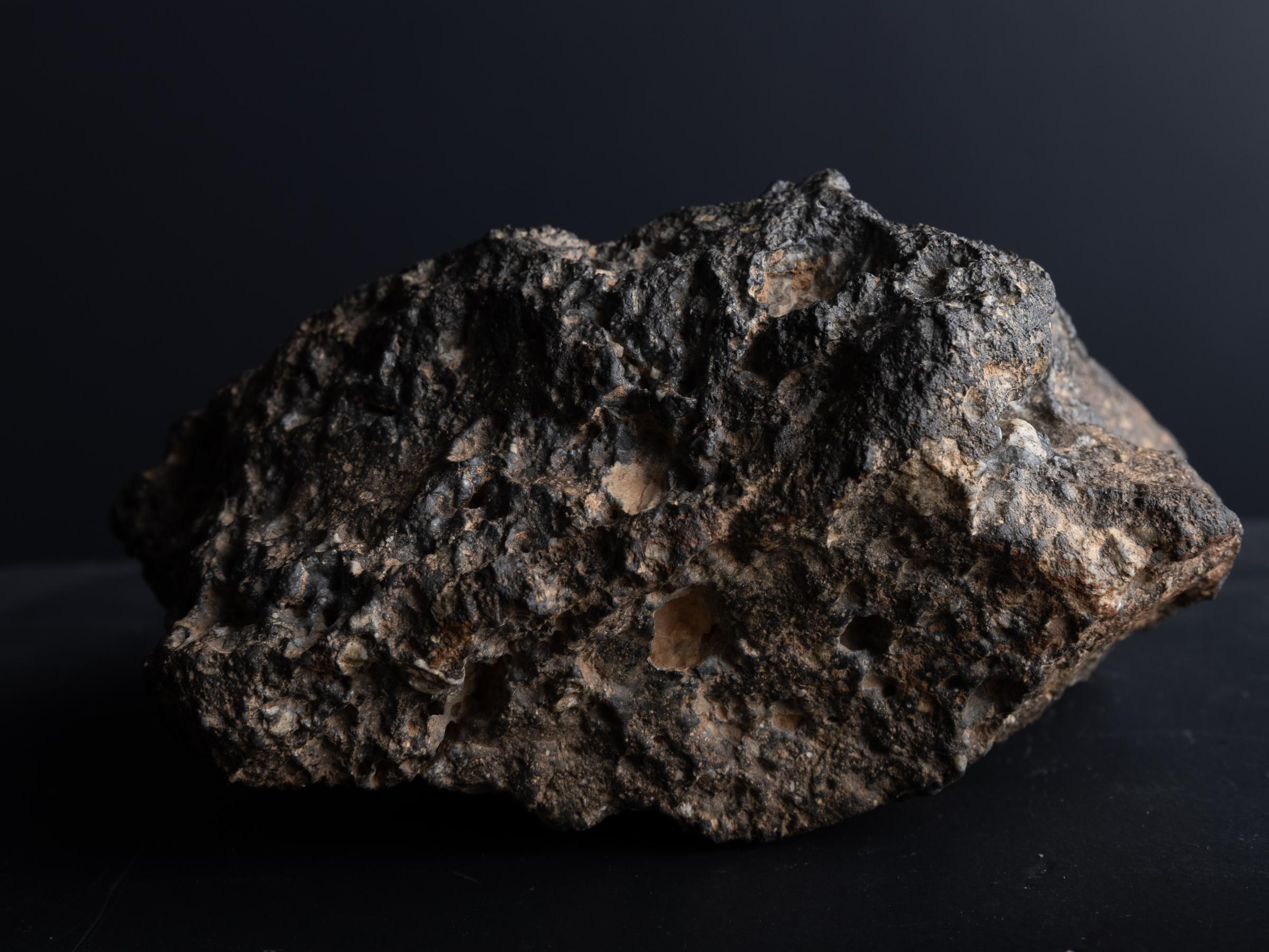 Lunar meteorite - St1m0039 9 - M0039