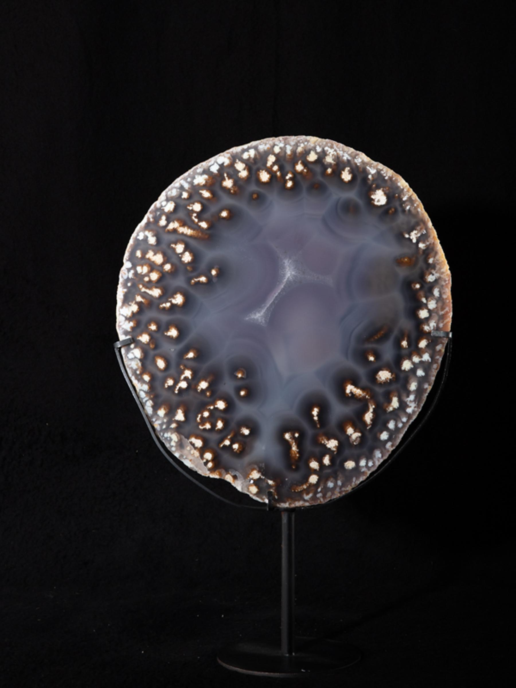 Agate slice on metal base - St1v0289 5965 - V0289