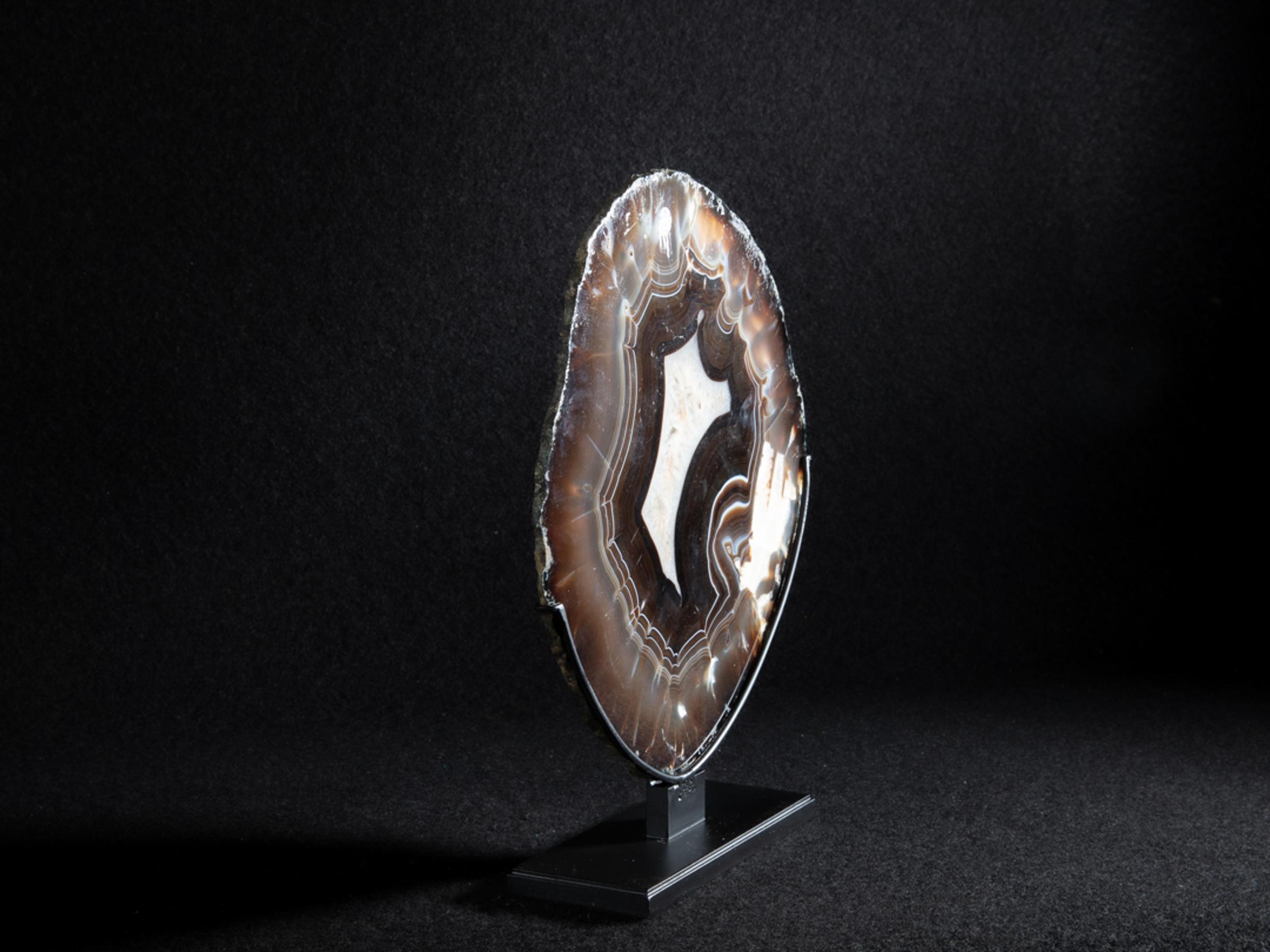 Agate slice on metal base - Stonegalleryv0404 7 - V0404