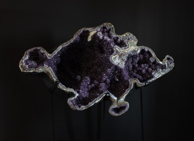 XL Amethyst 'fish' on metal base - 462deb7a 9120 4691 8a0f fc1f35801bf0 - A0008
