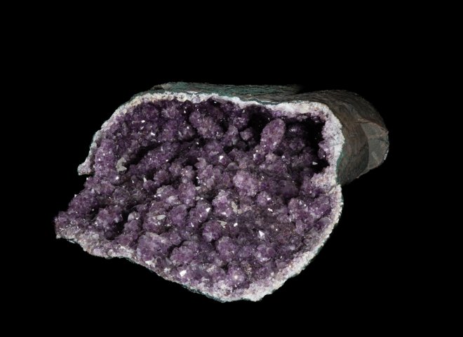 Amethyst geode with calcite - St1gallerya0177 7 - A0177