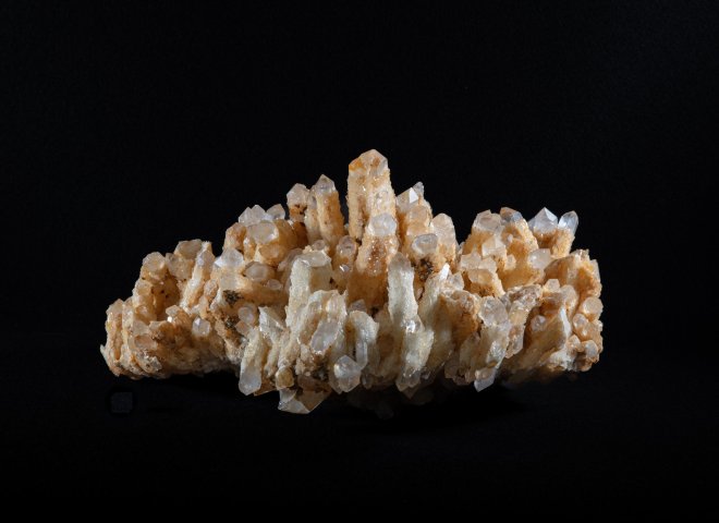 Special fomration septer quartz cluster - St1galleryc0110 9700 2 - C0110