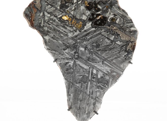 Pallasite on metal base - St1m0024 2 - M0024