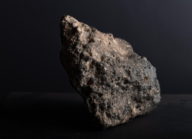 Lunar meteorite - St1m0039 1 - M0039